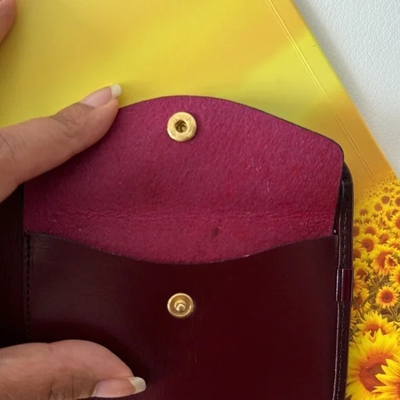 Red - Picture 9 of 12